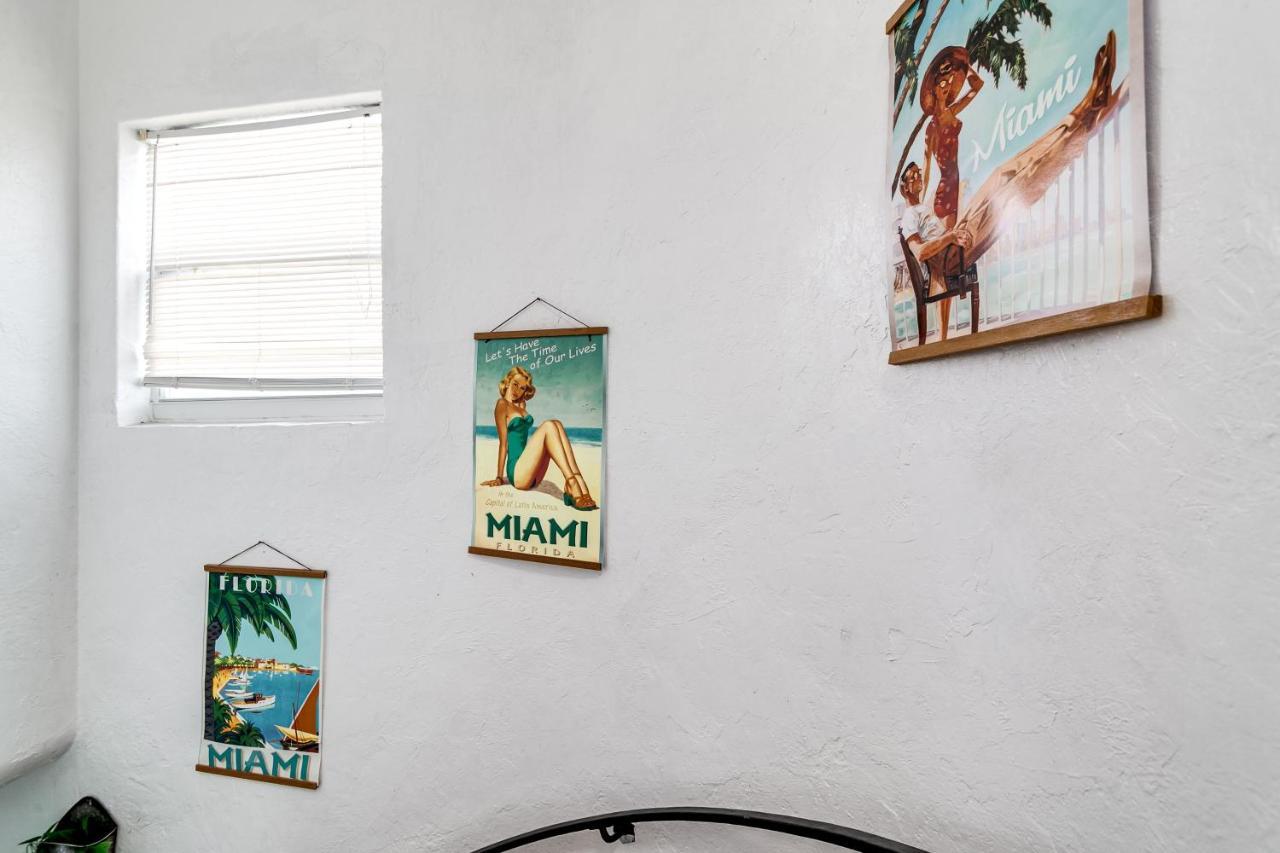 Vintage Townhouse With Private Jaccuzzi And Yard Apartment Miami Beach Exterior photo